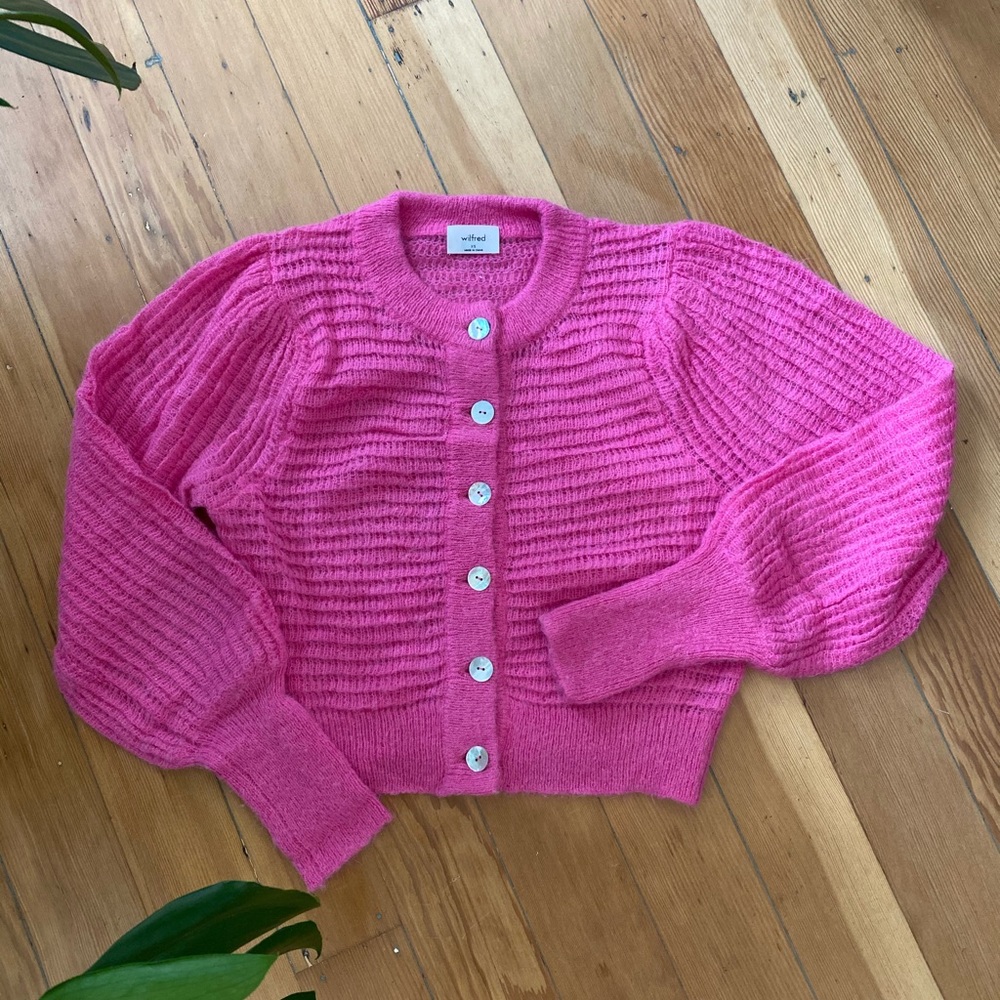 Aritzia’s cropped cardigan